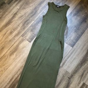 SHIELD AND SWORD BLACK SLEEVELESS MAXI DRESS